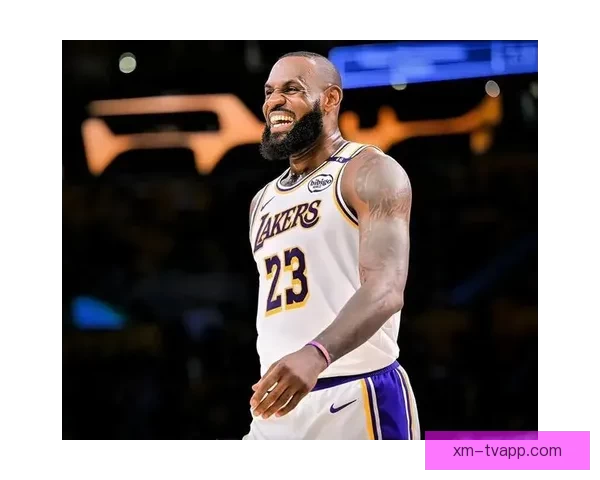 詹姆斯回应质疑：我不喜欢在两座城市打球和回老家打球有何问题